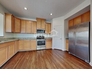 1395 Apple Farm Dr in Amelia, OH - Foto de edificio - Building Photo