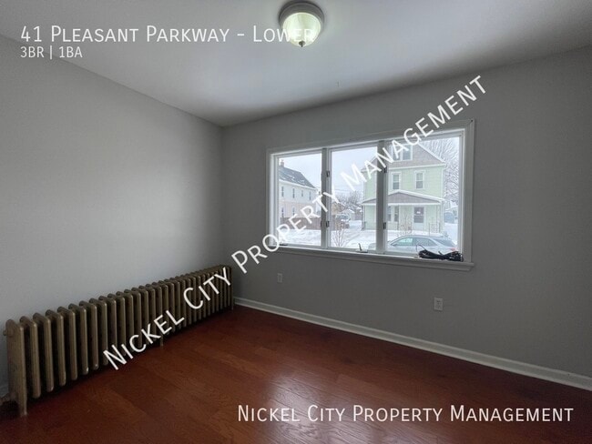 41 Pleasant Pkwy in Cheektowaga, NY - Building Photo - Building Photo