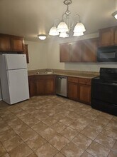 127 N Royal Ave in Eagle Point, OR - Building Photo - Building Photo