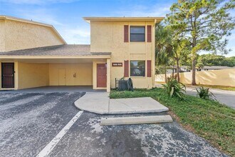 7616 La Mesita Ct in Tampa, FL - Building Photo - Building Photo