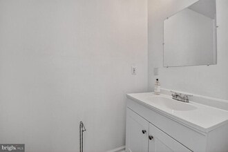 1515 Shields Terrace NE in Leesburg, VA - Building Photo - Building Photo