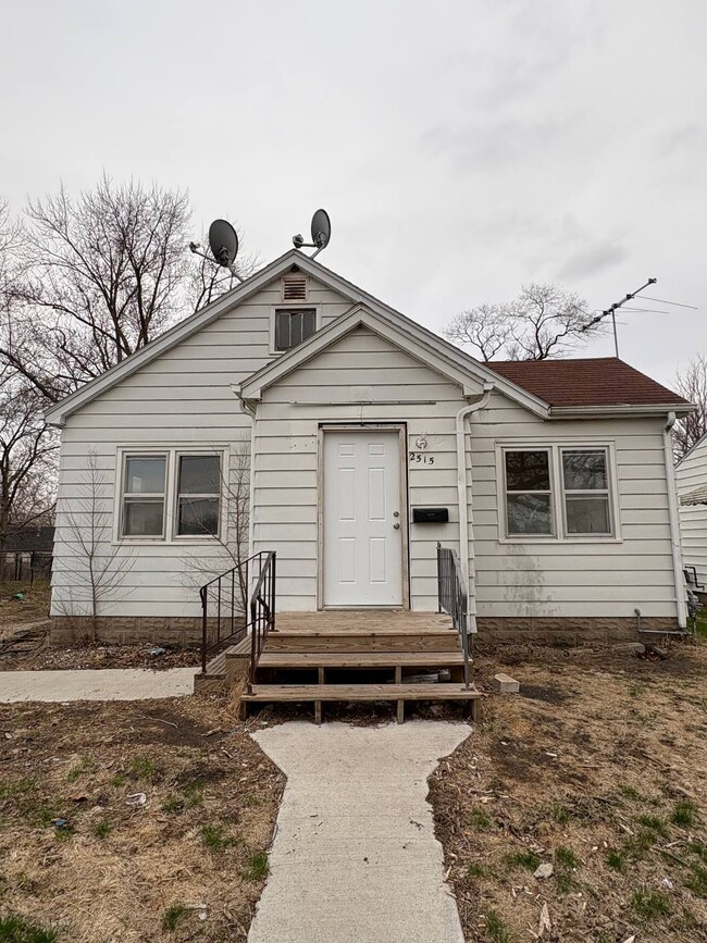 property at 2515 E 4th St