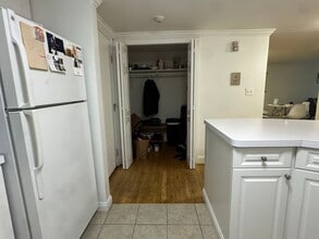 1533 Beacon St, Unit 2A in Brookline, MA - Foto de edificio - Building Photo