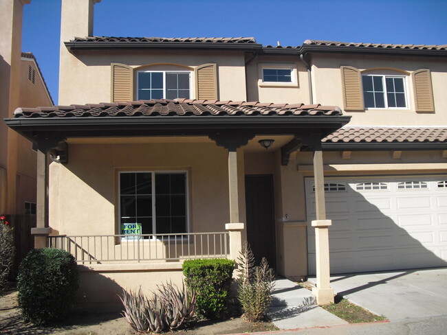 11045 Benjamin Ln in Los Angeles, CA - Foto de edificio - Building Photo