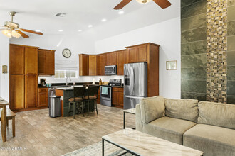 2707 E Louise Dr in Phoenix, AZ - Foto de edificio - Building Photo