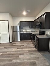 2425 S Jackson Ave, Unit 2425-4 in Joplin, MO - Building Photo - Building Photo