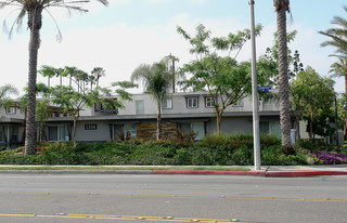 1330-1334 W Cerritos Ave Apartments