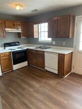 1744 Cave Mill Rd in Bowling Green, KY - Building Photo - Building Photo