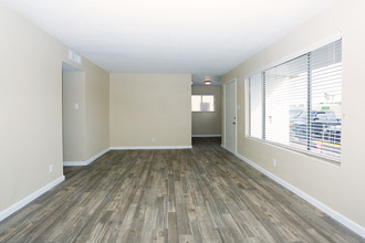 Flower Apartments in Las Vegas, NV - Building Photo - Interior Photo