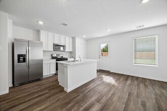 14333 Tawny St in Splendora, TX - Building Photo - Building Photo