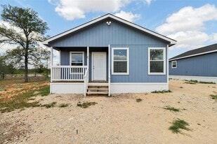 1087 Schubert Ln in Niederwald, TX - Building Photo