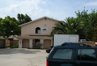 The Sumner Palms in El Cajon, CA - Building Photo - Building Photo