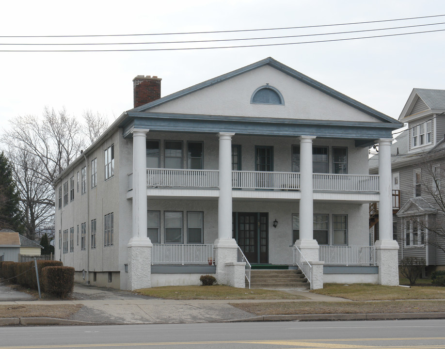 953 Wyoming Ave in Kingston, PA - Building Photo