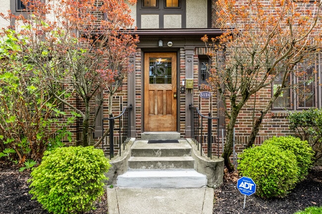 5124 N Capitol Ave in Indianapolis, IN - Building Photo - Building Photo