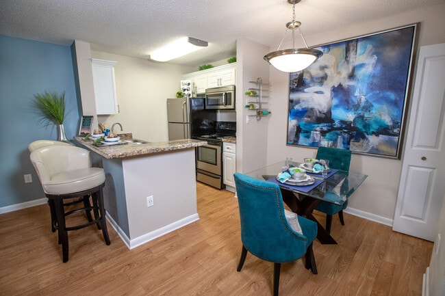 Stillwater Palms in Palm Harbor, FL - Building Photo - Building Photo