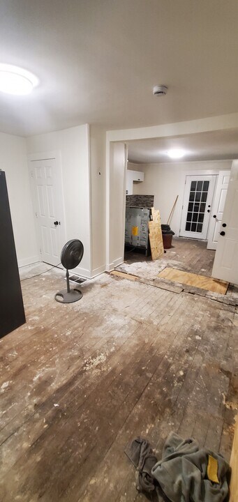 51 Bowling Ln, Unit 51 bowling lane in Bradford, RI - Building Photo