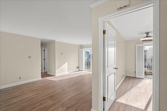 444 Richmond Dr in Millbrae, CA - Building Photo - Building Photo