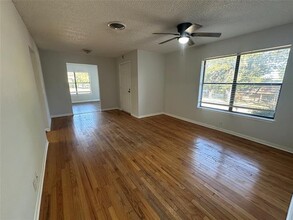 1500 S Cliff St in Decatur, TX - Building Photo - Building Photo