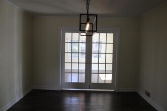 118 Pine St in Garden City, NY - Building Photo - Building Photo