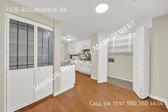 7130 Rollingridge Dr in Charlotte, NC - Building Photo - Building Photo