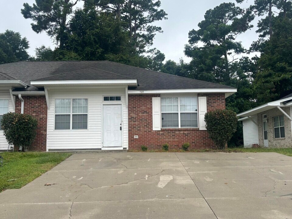 1688 Corey Wood Cir in Tallahassee, FL - Building Photo