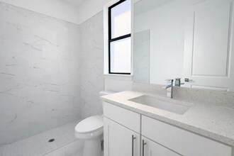 830 Holmes Ave in Lehigh Acres, FL - Building Photo - Building Photo