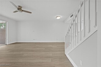 5782 Cove Cir in Naples, FL - Building Photo - Building Photo