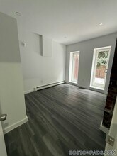 21 Cortes St, Unit G in Boston, MA - Foto de edificio - Building Photo