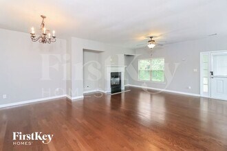 850 Riverdance Dr in Suwanee, GA - Building Photo - Building Photo