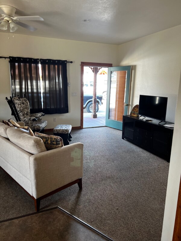116 S Main St-Unit -A in Darby, MT - Foto de edificio - Building Photo