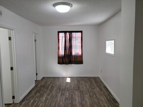 836 Oak Hill Rd, Unit B in Wooster, OH - Building Photo - Building Photo