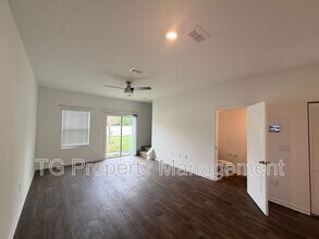 9257 Stony Brk Rd in Jacksonville, FL - Building Photo - Building Photo