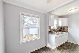 8126 Standard St in Center Line, MI - Building Photo - Building Photo