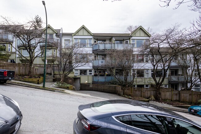 China Creek Co-op in Vancouver, BC - Building Photo - Building Photo