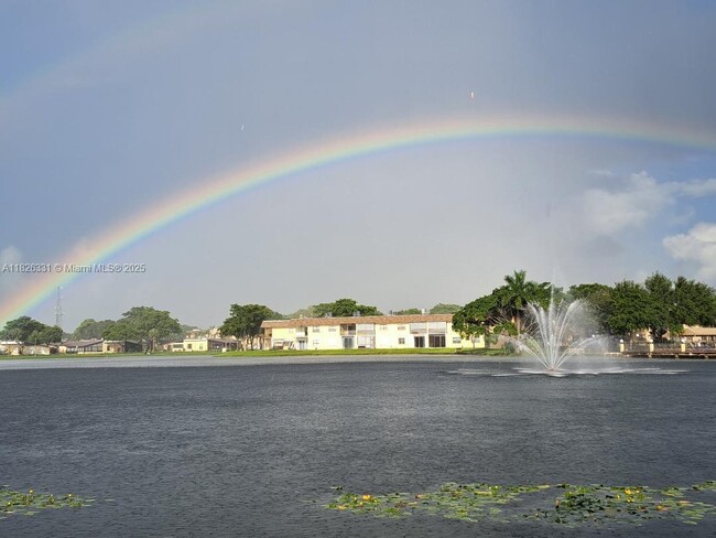 200 Gate Rd in Hollywood, FL - Building Photo - Building Photo