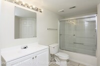 2226 Metropolitan Way photo'