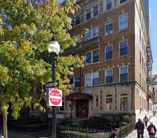 property at 282 Newbury St