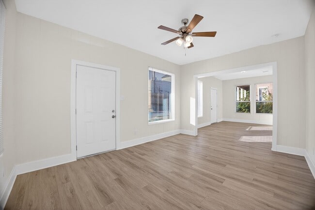 property at 304 W Vulcan St