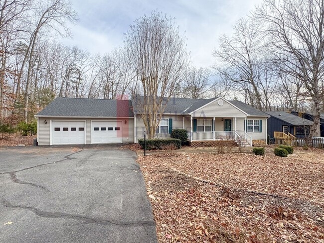 69 Lafayette Dr in Palmyra, VA - Building Photo - Building Photo