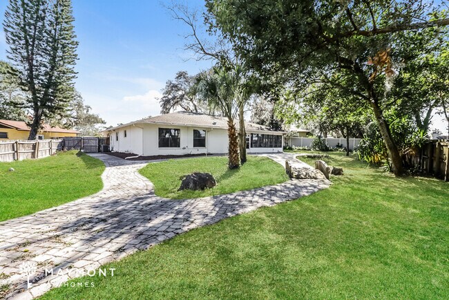 7511 Tall Tree Ct in Port Richey, FL - Building Photo - Building Photo