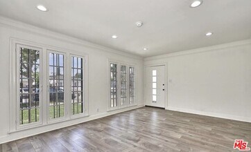 734 S Gramercy Pl in Los Angeles, CA - Building Photo - Building Photo