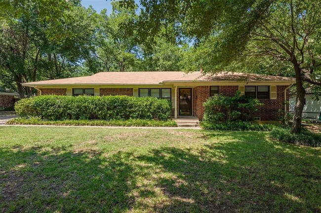 2114 Houston Pl in Denton, TX - Building Photo - Building Photo