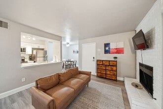 210 W Tarrant Rd in Grand Prairie, TX - Building Photo - Building Photo