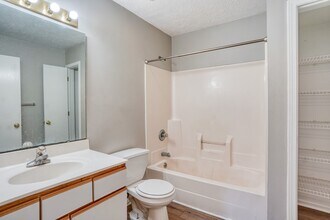 Holloway Street Apartments in Lafayette, IN - Building Photo - Building Photo