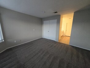 2180 Arborwood Way in Las Vegas, NV - Building Photo - Building Photo