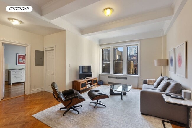 525 W End Ave