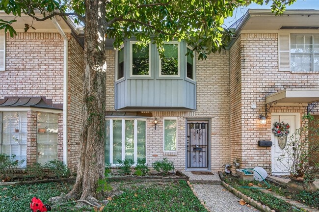 property at 5530 Holly St