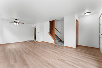 5429 S 13th St in Milwaukee, WI - Building Photo - Building Photo
