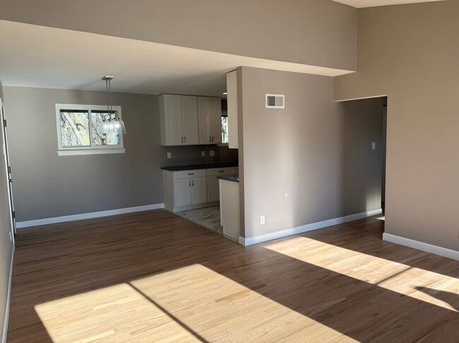 10607 Thayer Ct in St. Louis, MO - Building Photo - Building Photo