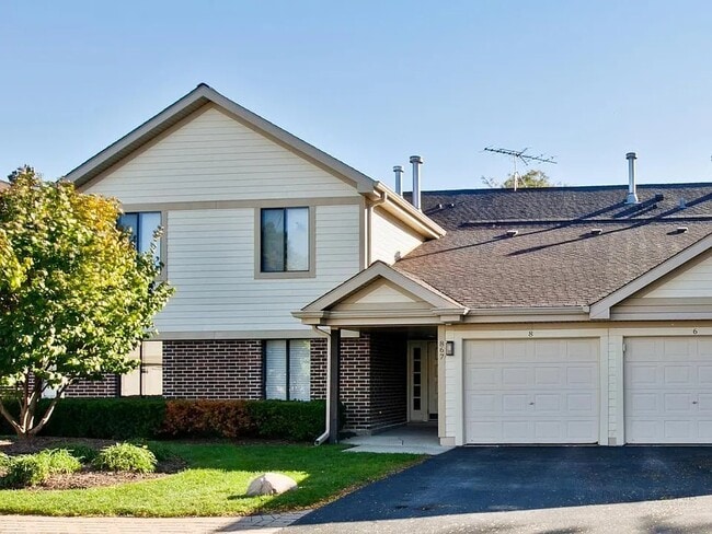 property at 867 E Carriage Ln